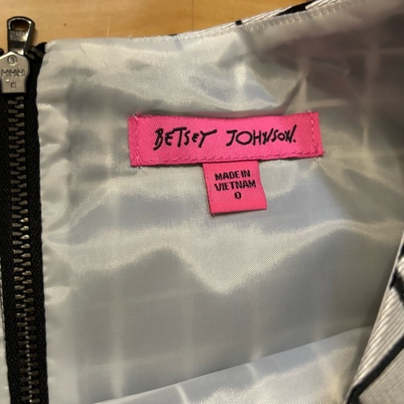 Betsey Johnson Black And White Floral-Applique Sheath Dress 0 New With Tag - Picture 5 of 6